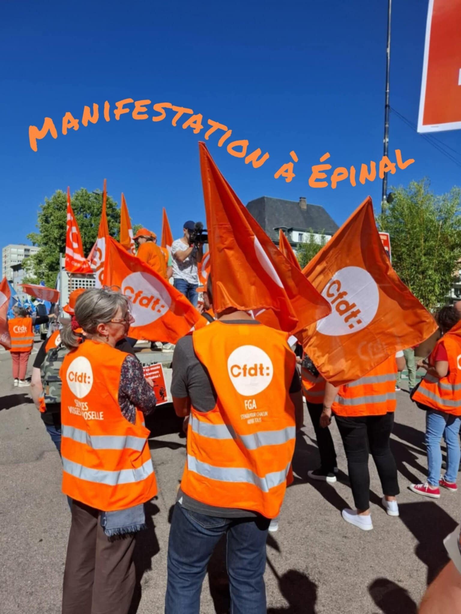 https://cfdt88.mandrago.re/cockpit-images/groupe%20%C3%A0%20la%20manifestation%20d%27Epinal%20sur%20le%20projet%20gouvernenement